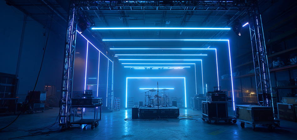 Multi-mode remote neon lights for stages