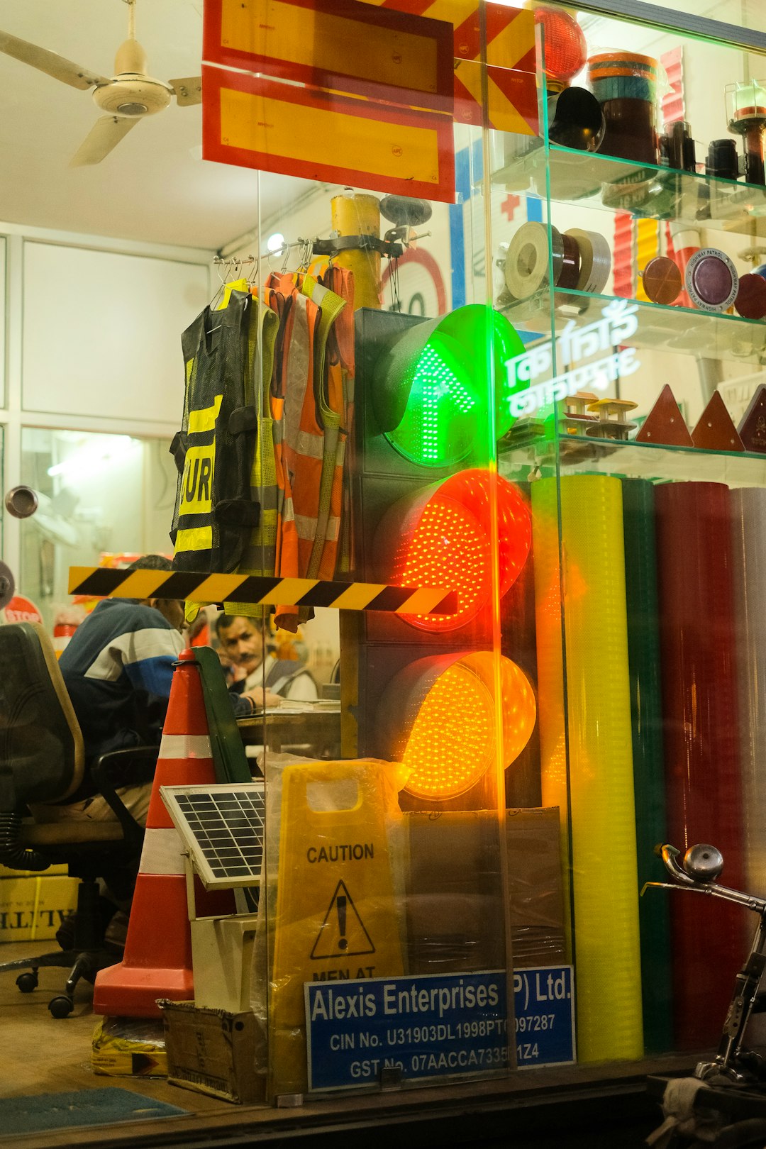 Mini neon light for shop window